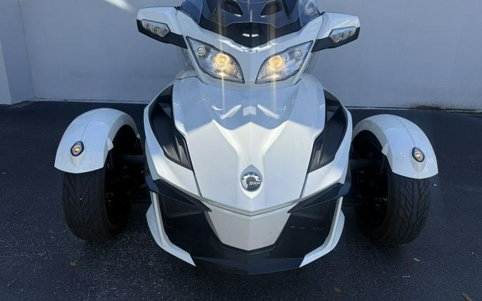 2018 Can-Am Spyder RT 6-speed semi-automatic with reverse (SE6)