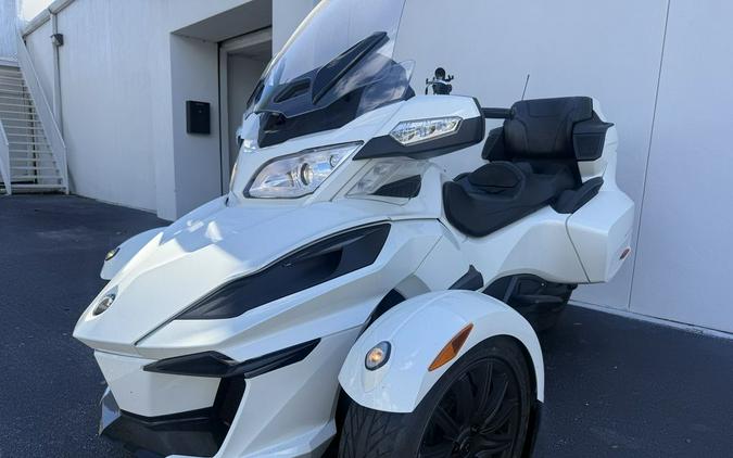 2018 Can-Am Spyder RT 6-speed semi-automatic with reverse (SE6)