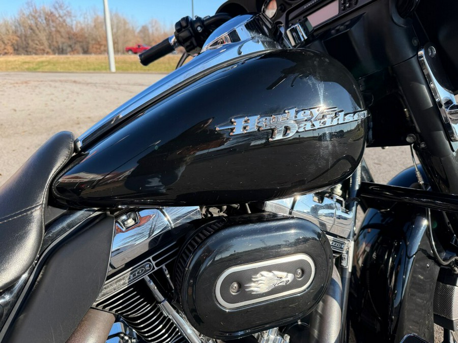 2009 Harley-Davidson® Street Glide® Black