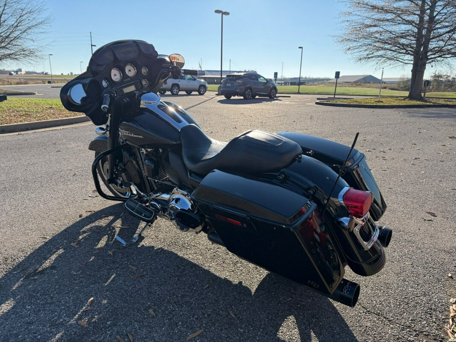 2009 Harley-Davidson® Street Glide® Black