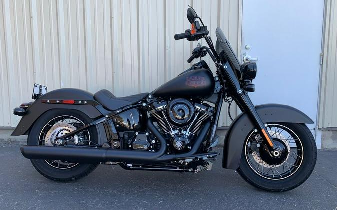 2026 Harley-Davidson® FLHD - Deadwood™