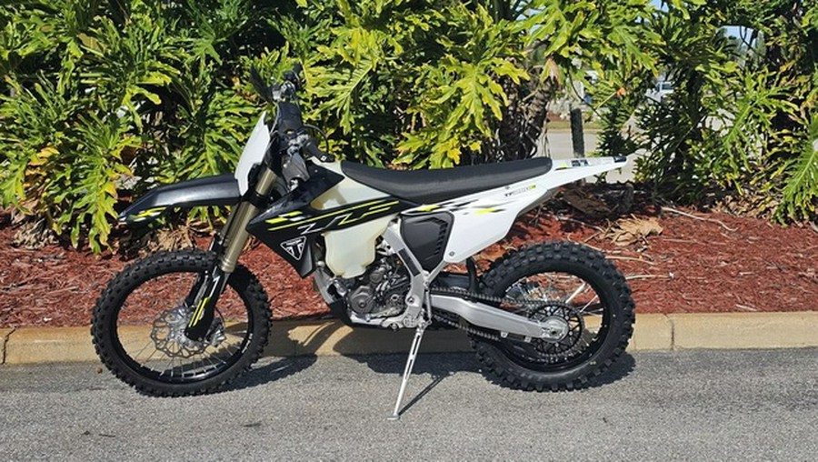 2026 Triumph TF 250-C Jet black/ Pure white 250-C