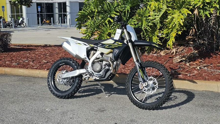 2026 Triumph TF 250-C Jet black/ Pure white 250-C