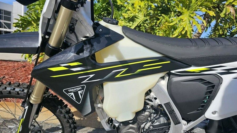 2026 Triumph TF 250-C Jet black/ Pure white 250-C