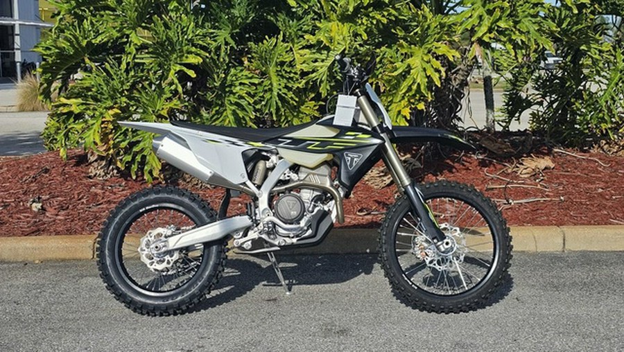 2026 Triumph TF 250-C Jet black/ Pure white 250-C