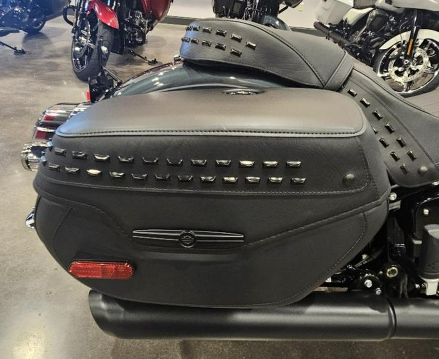 2025 Harley-Davidson® FLHC - Heritage Classic