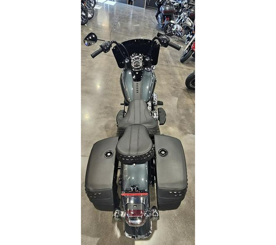 2025 Harley-Davidson® FLHC - Heritage Classic