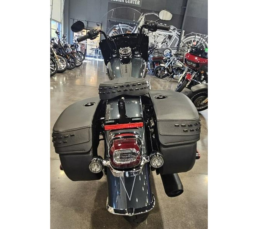 2025 Harley-Davidson® FLHC - Heritage Classic