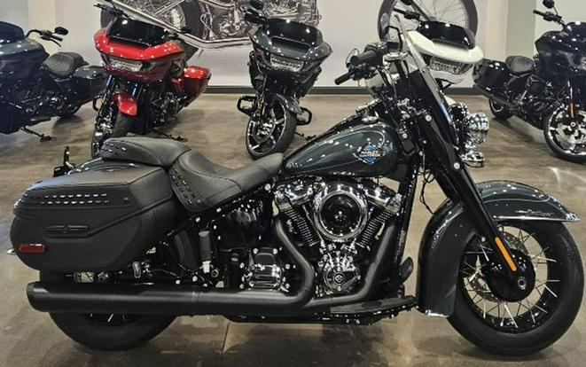 2025 Harley-Davidson® FLHC - Heritage Classic