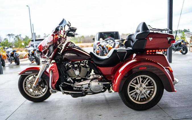 2022 Harley-Davidson® FLHTCUTG - Tri Glide® Ultra