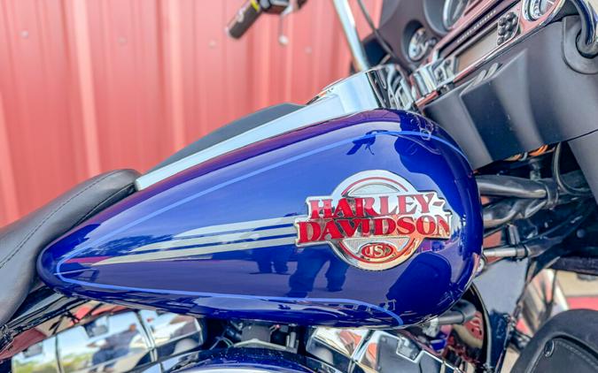 2007 Harley-Davidson® Electra Glide® Ultra Classic® Deep Cobalt Blue
