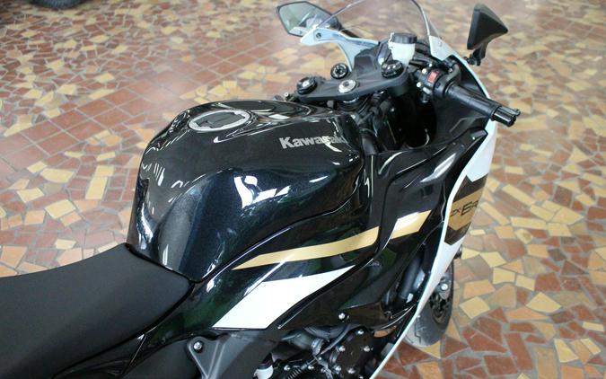 2026 Kawasaki NINJA ZX-6R ABS Pearl Robotic White/Metallic Spark Black - TA043617