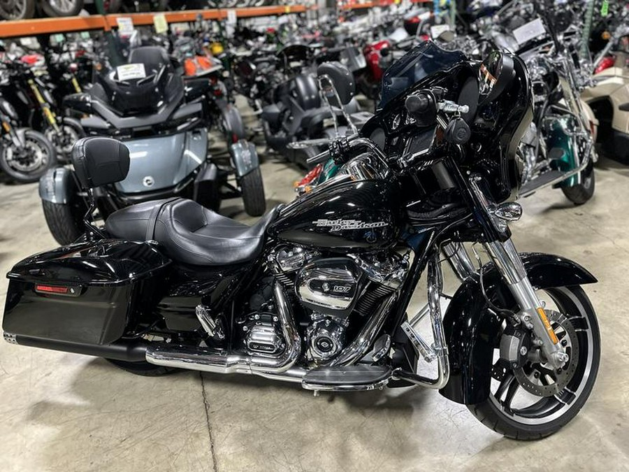 2017 Harley-Davidson® FLHXS - Street Glide® Special