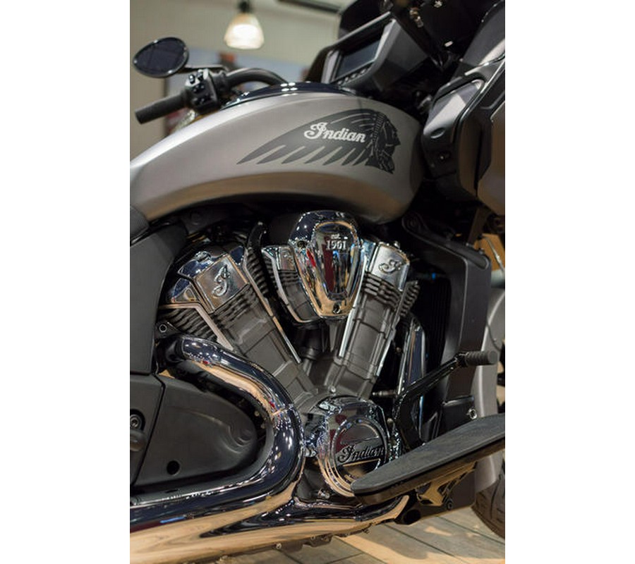 2024 Indian Motorcycle® Challenger® Titanium Smoke