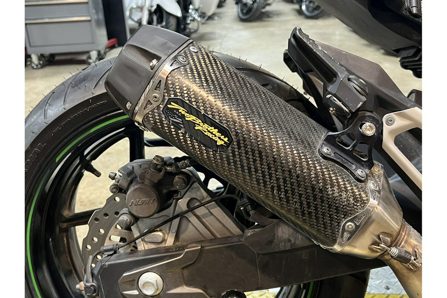 2016 Kawasaki ZR800BGF