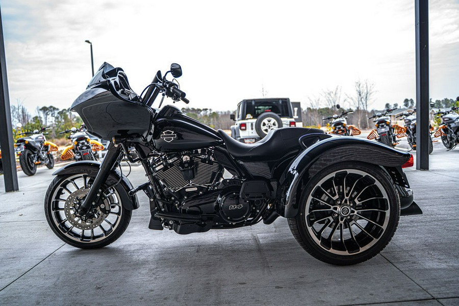 2024 Harley-Davidson® FLTRT - Road Glide® 3