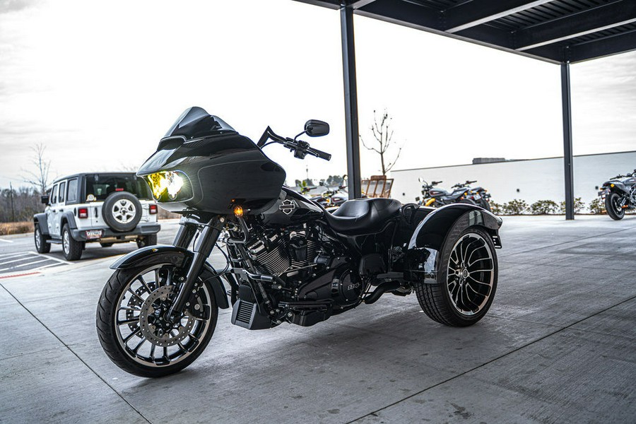 2024 Harley-Davidson® FLTRT - Road Glide® 3
