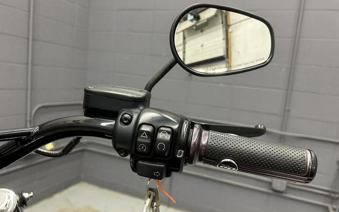 2017 Harley-Davidson® FLS - Softail® Slim®