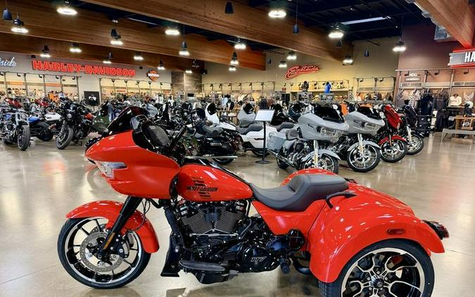 FLTRT 2026 Road Glide 3