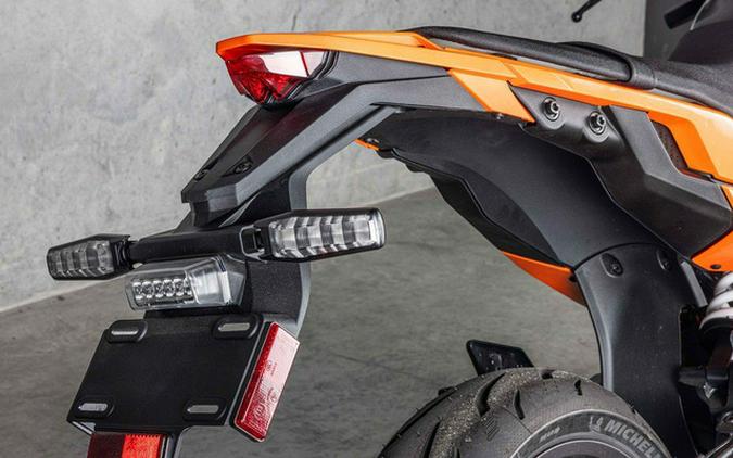 2025 KTM 390 SMC R