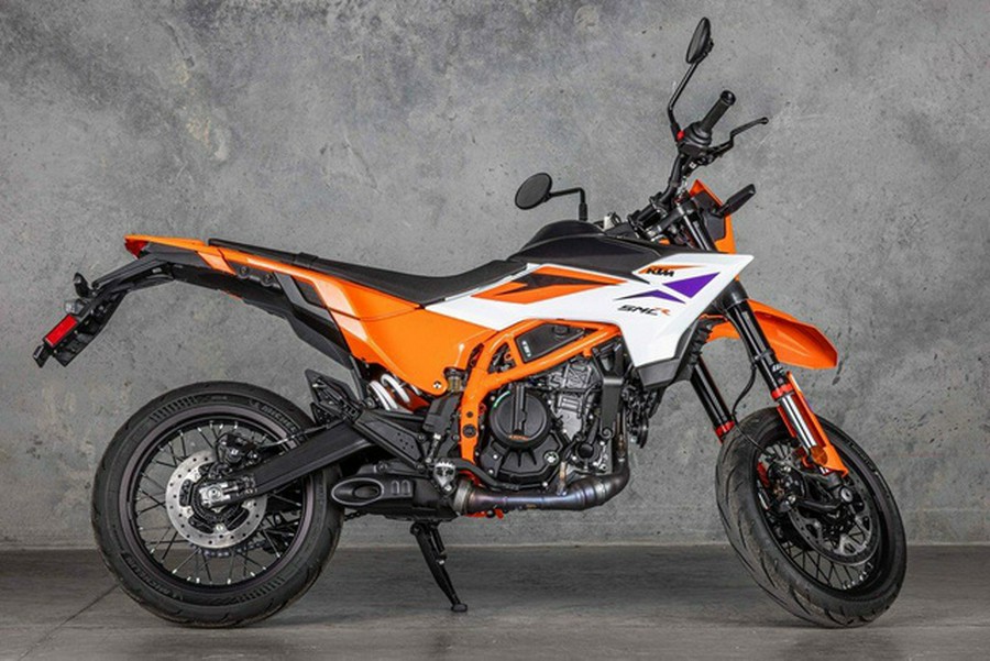 2025 KTM 390 SMC R