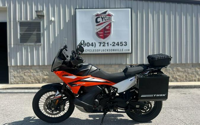 2023 KTM Adventure 890