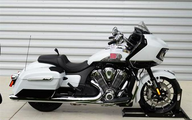 2024 Indian Motorcycle Challenger® Limited with PowerBand Audio Package