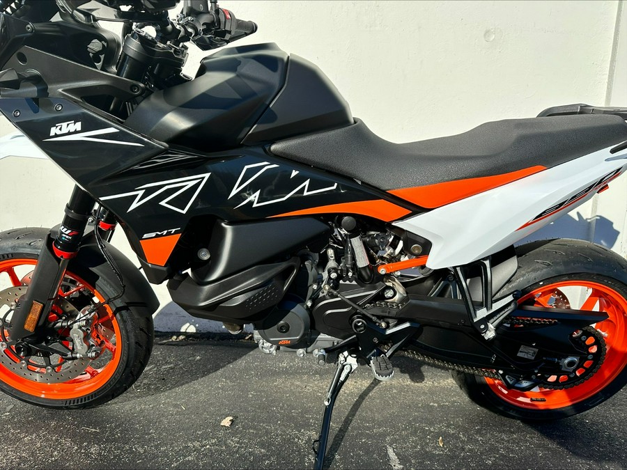 2024 KTM 890 SMT