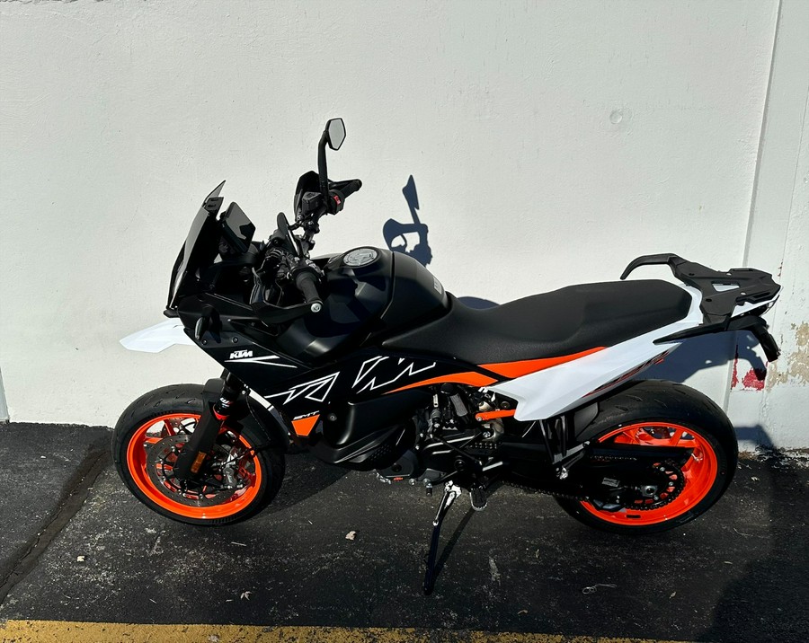 2024 KTM 890 SMT