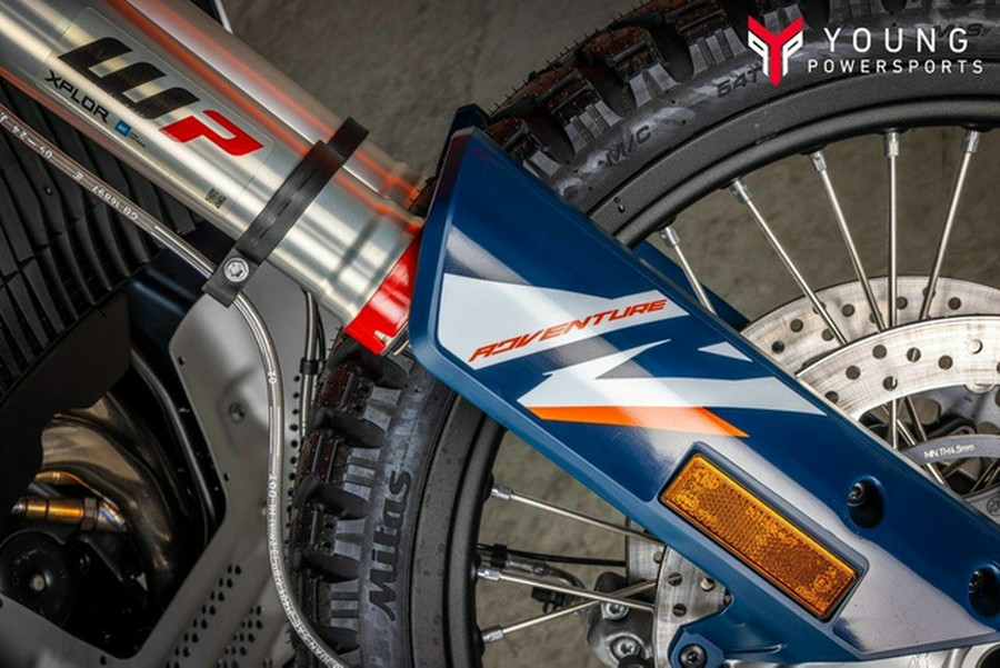 2025 KTM Adventure 890 R