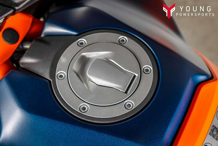 2025 KTM Adventure 890 R