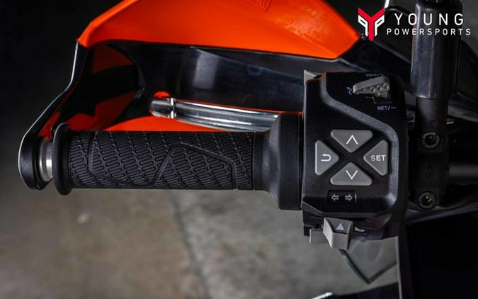 2025 KTM Adventure 890 R