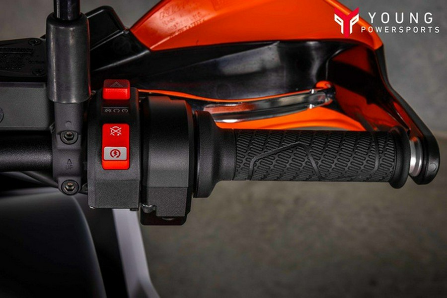 2025 KTM Adventure 890 R