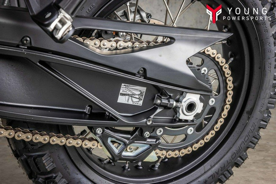 2025 KTM Adventure 890 R