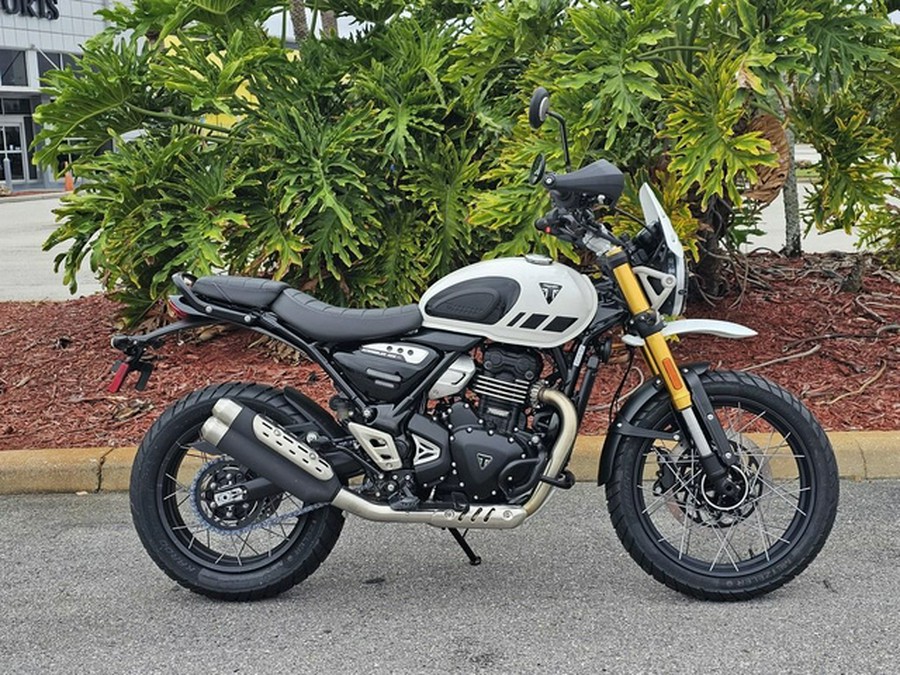 2026 Triumph Scrambler 400 XC Vanilla White XC