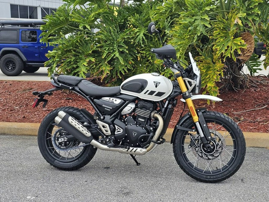2026 Triumph Scrambler 400 XC Vanilla White XC