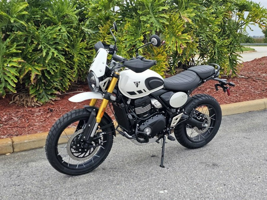 2026 Triumph Scrambler 400 XC Vanilla White XC