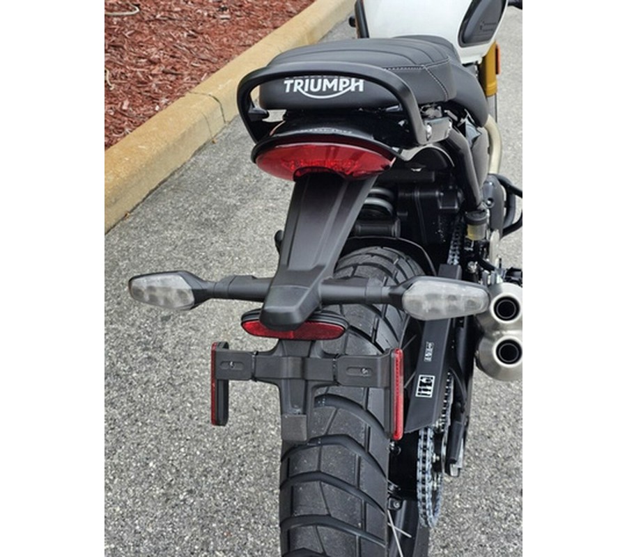 2026 Triumph Scrambler 400 XC Vanilla White XC