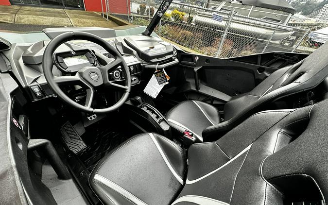 2026 Can-Am Commander DPS 700