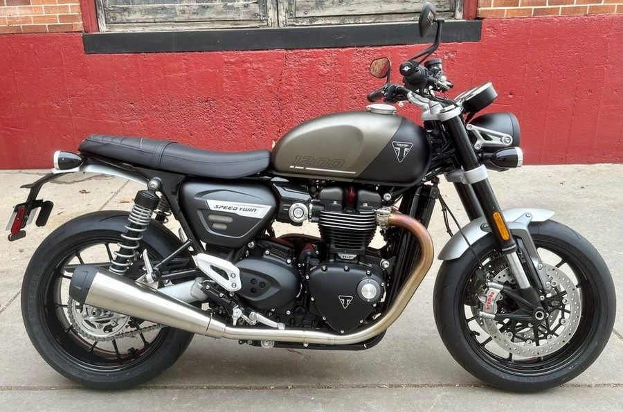 2024 Triumph Speed Twin 1200 Matte Ironstone/Matte Storm Grey