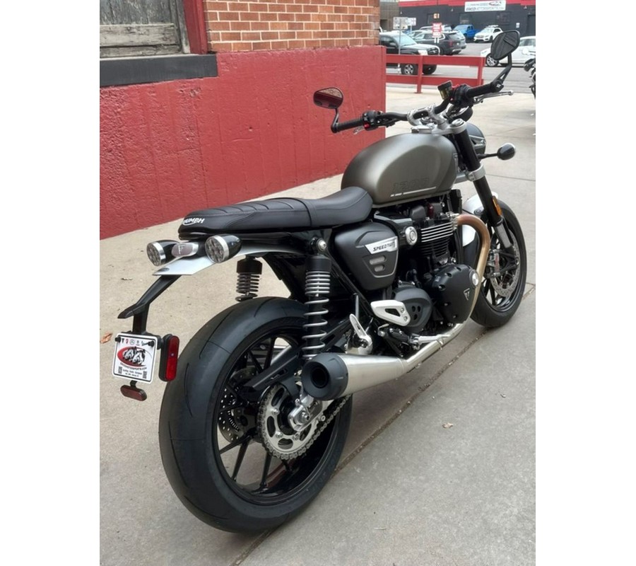 2024 Triumph Speed Twin 1200 Matte Ironstone/Matte Storm Grey