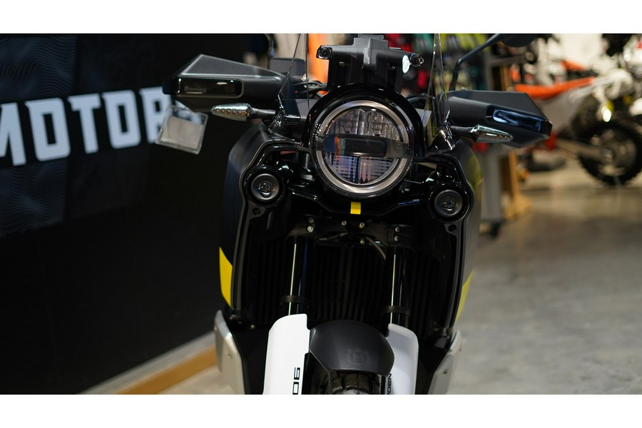 2023 Husqvarna Motorcycles Norden 901