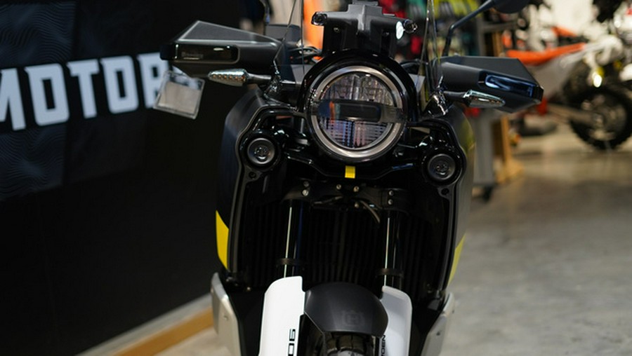 2023 Husqvarna Motorcycles Norden 901