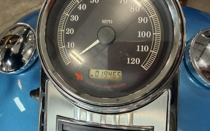 2011 Harley-Davidson® FLHRC - Road King® Classic