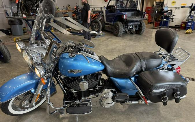 2011 Harley-Davidson® FLHRC - Road King® Classic