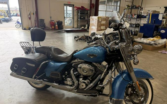 2011 Harley-Davidson® FLHRC - Road King® Classic