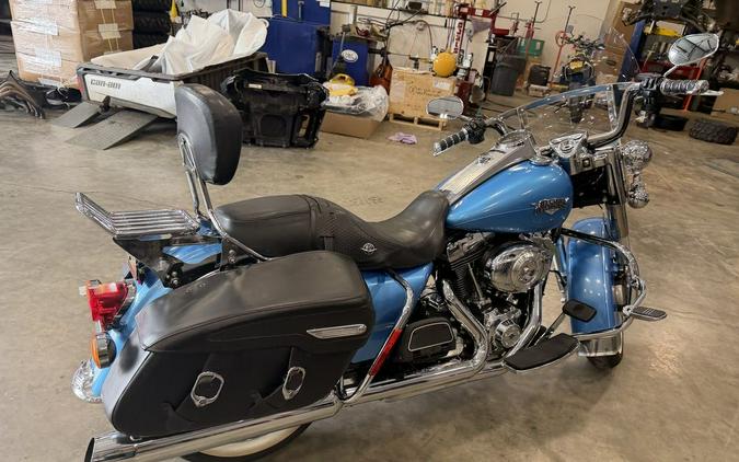 2011 Harley-Davidson® FLHRC - Road King® Classic