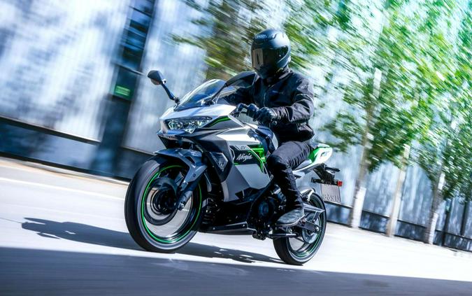 2024 Kawasaki Ninja e-1 ABS and Z e-1 ABS First Look Preview