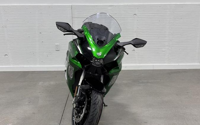 2025 Kawasaki NINJA H2® SX SE ABS