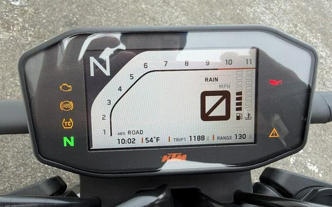 2021 KTM Duke 890 R